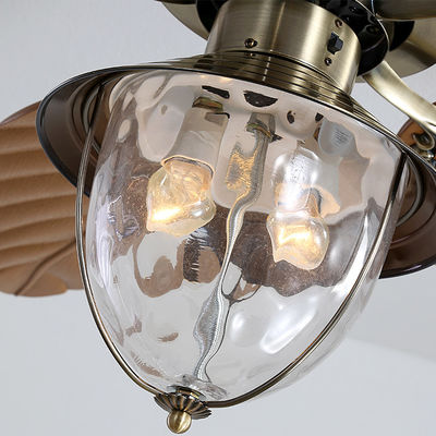 Lâmina retrátil invisível de controle remoto decorativa moderna de 4100k Crystal Ceiling Fan With Light