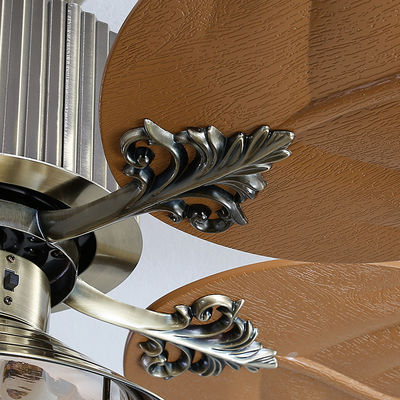Lâmina retrátil invisível de controle remoto decorativa moderna de 4100k Crystal Ceiling Fan With Light
