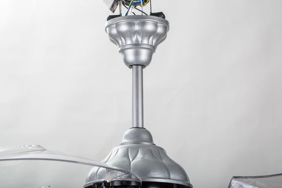 o fã de teto extravagante de 6000K 3600lm ilumina o fã de teto dobrável de prata com as lâminas da saída do PNF