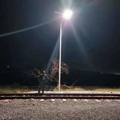 Tudo em um polo posto solar da luz de rua 18V do diodo emissor de luz de 14000lm 30W 80W para instalar